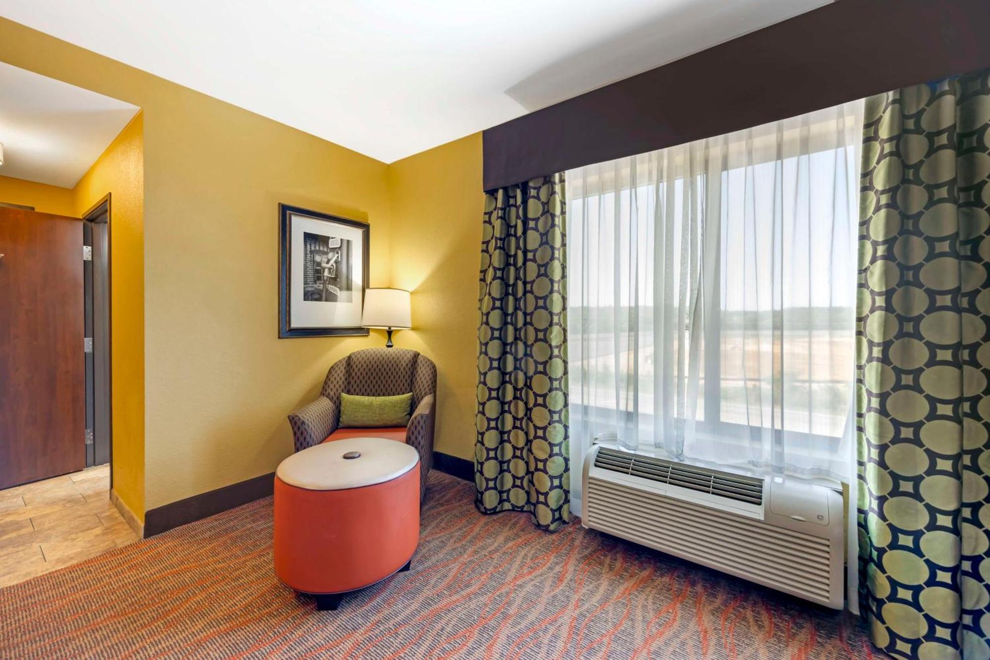 Best Western Plus Tupelo Inn & Suites Zewnętrze zdjęcie